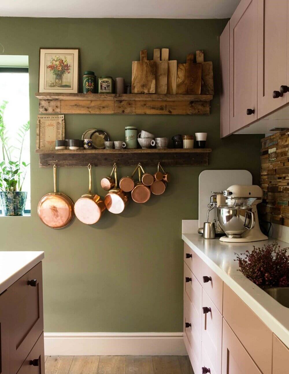green wall kitchen