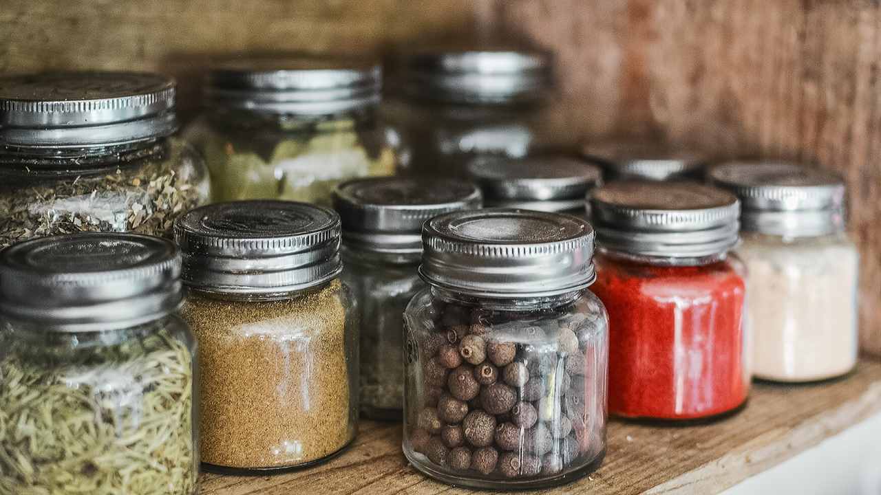 Use Open Shelves in Your Kitchen Instead of Cabinets