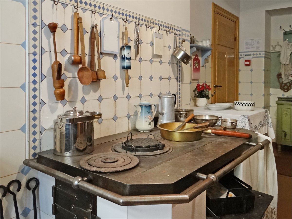 LUXURY KITCHEN DESIGN TIPS - HOW TO DESIGN A LUXURY KITCHEN