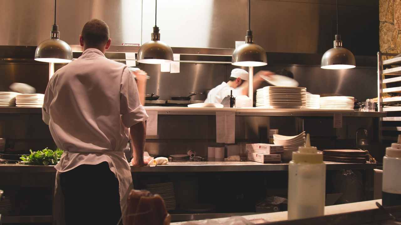 Hanging Wall Cabinets w/Custom Wood Hood Vent @CliqStudios