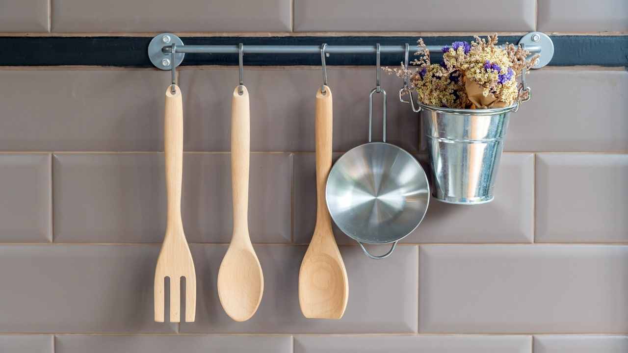 Green Kitchen Countertop Edge Details