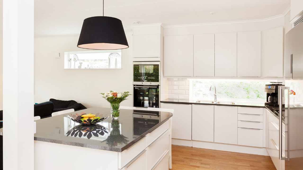 White Shaker Door Cabinet with Cararra Quartz Kitchen & Backsplash 😍 #ideas #kitchen #custom